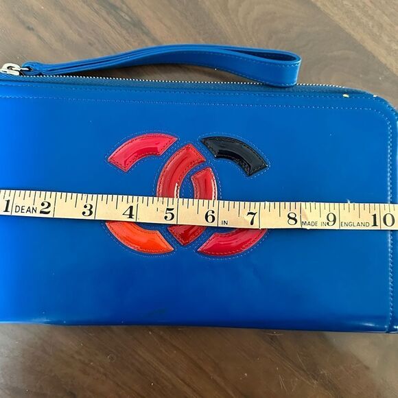 AUTHENTIC Chanel dark blue, lipstick, wristlet patent leather clutch with strap. - Picture 6 of 9